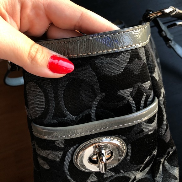 LIKE NEW VINTAGE COACH PURSE - Picture 4 of 8